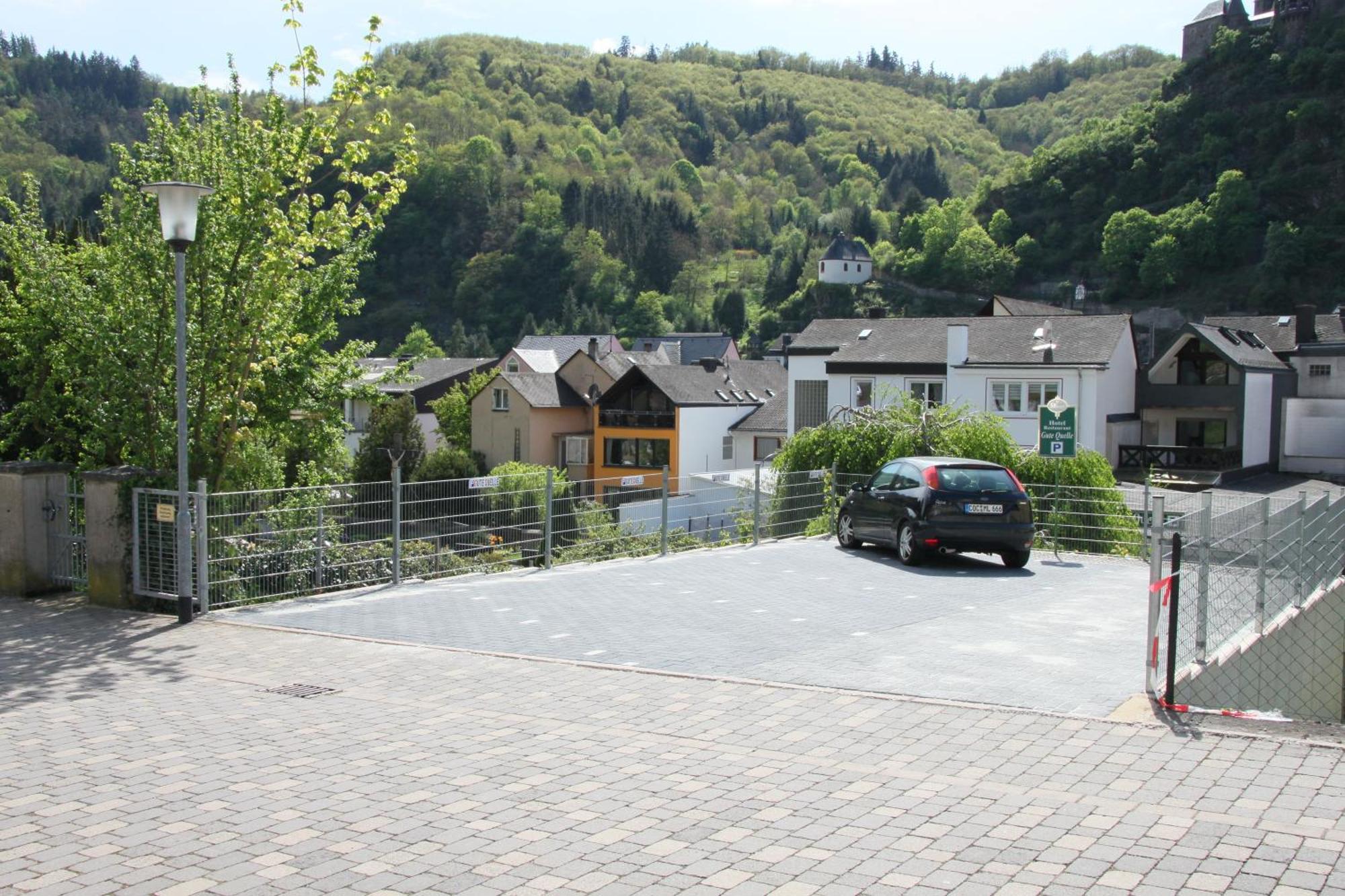Hotel und Gästehaus Gute Quelle Cochem Exterior foto