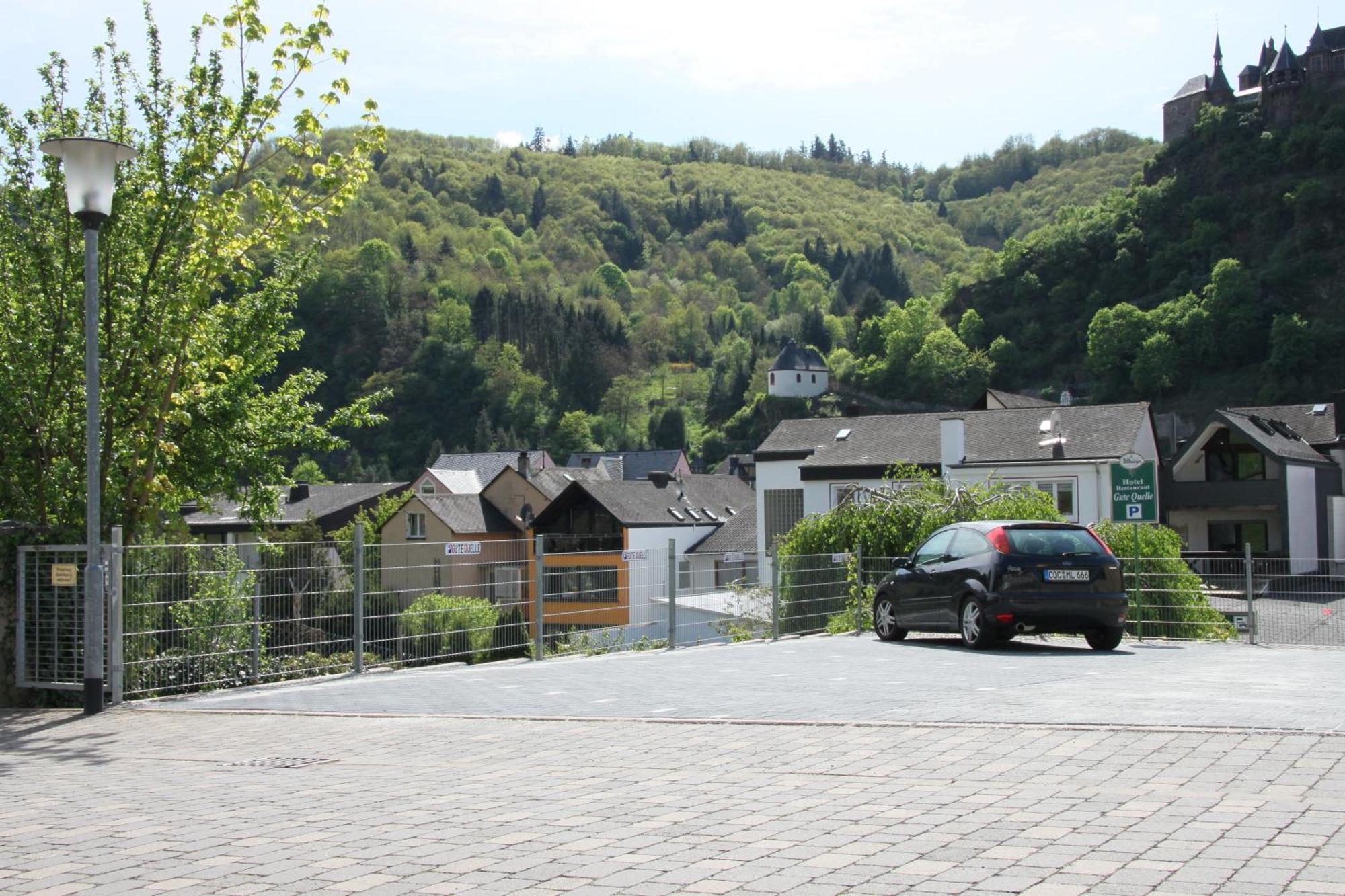 Hotel und Gästehaus Gute Quelle Cochem Exterior foto